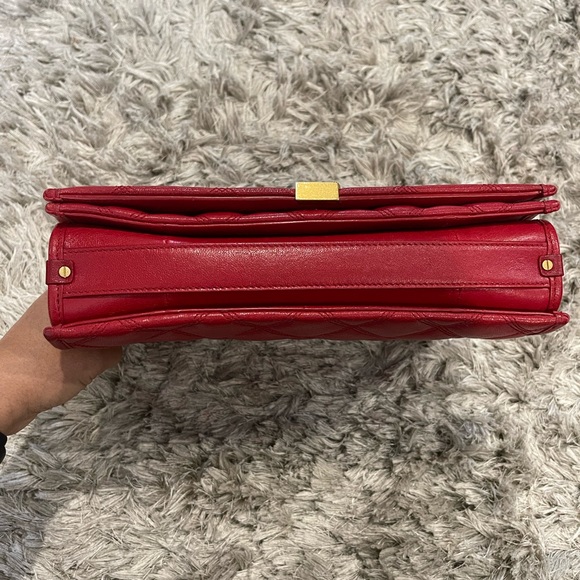 💥SOLD💥SAINT LAURENT
Lambskin Quilted LARGE Becky Chain Bag - Picture 7 of 16